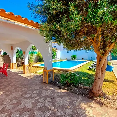 Chalet Con Piscina Privada Jardin Del Sol Solo Familias Y Parejas Holiday home Cadiz